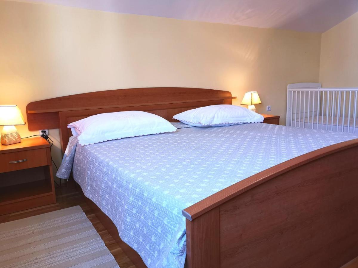 Apartments With A Swimming Pool Banjol, Rab - 11382 외부 사진