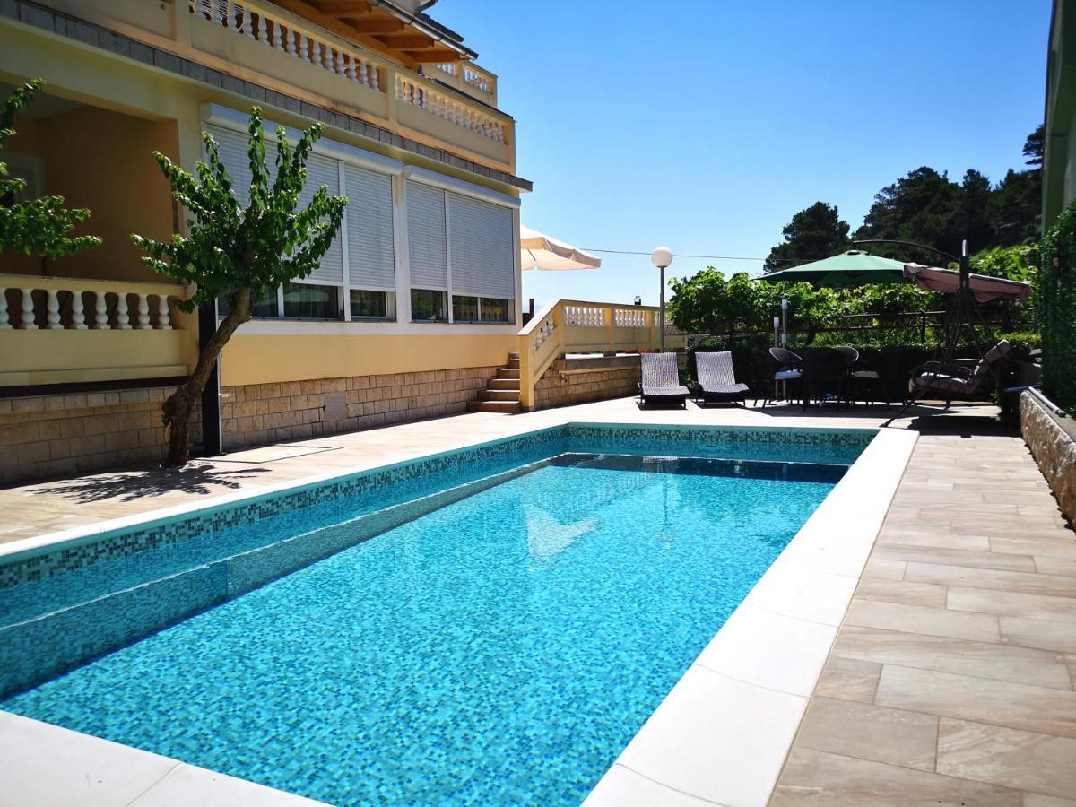 Apartments With A Swimming Pool Banjol, Rab - 11382 외부 사진