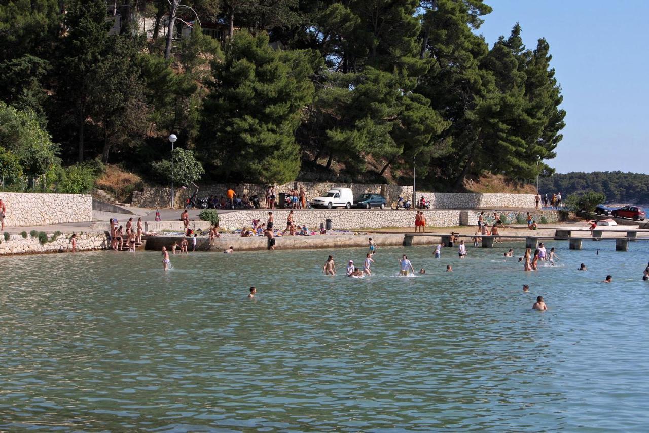 Apartments With A Swimming Pool Banjol, Rab - 11382 외부 사진