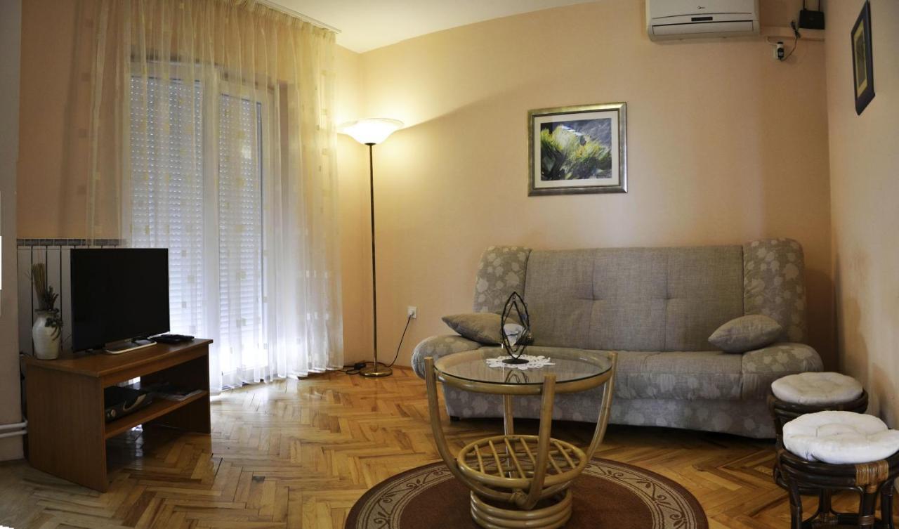 Apartments With A Swimming Pool Banjol, Rab - 11382 외부 사진