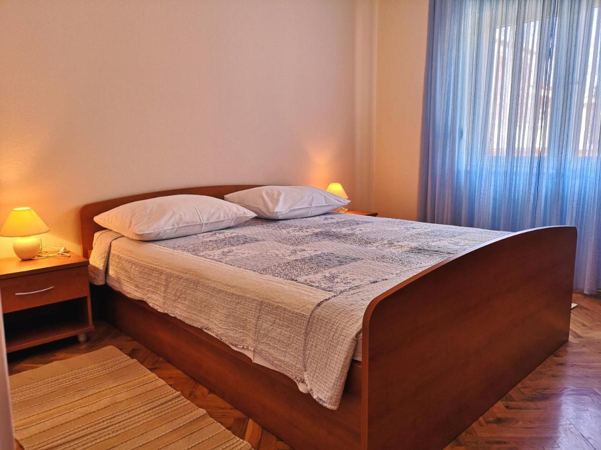 Apartments With A Swimming Pool Banjol, Rab - 11382 외부 사진