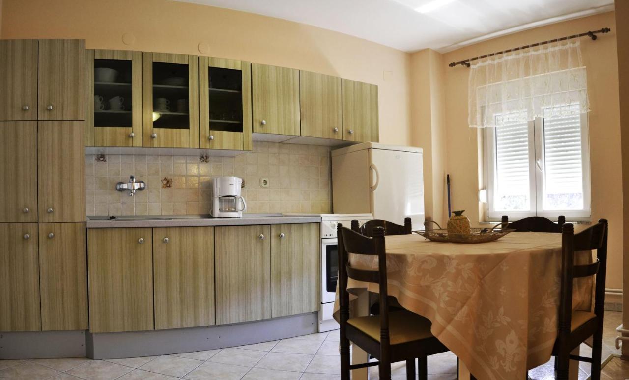 Apartments With A Swimming Pool Banjol, Rab - 11382 외부 사진