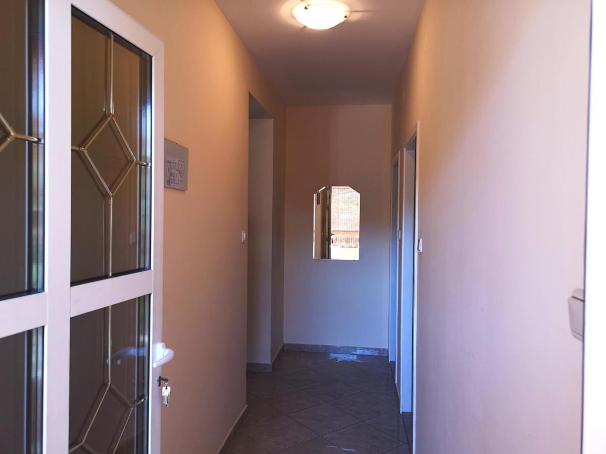 Apartments With A Swimming Pool Banjol, Rab - 11382 외부 사진
