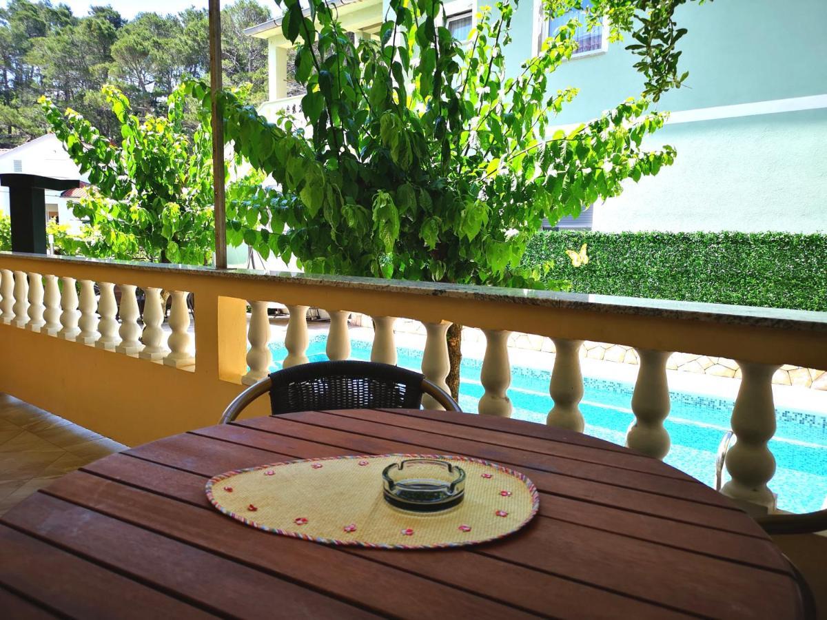 Apartments With A Swimming Pool Banjol, Rab - 11382 외부 사진