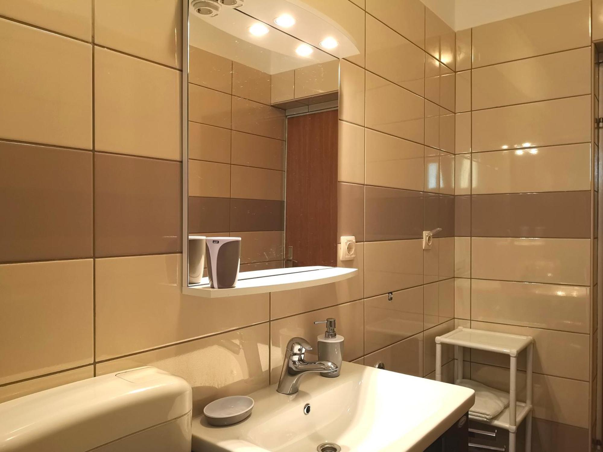 Apartments With A Swimming Pool Banjol, Rab - 11382 객실 사진