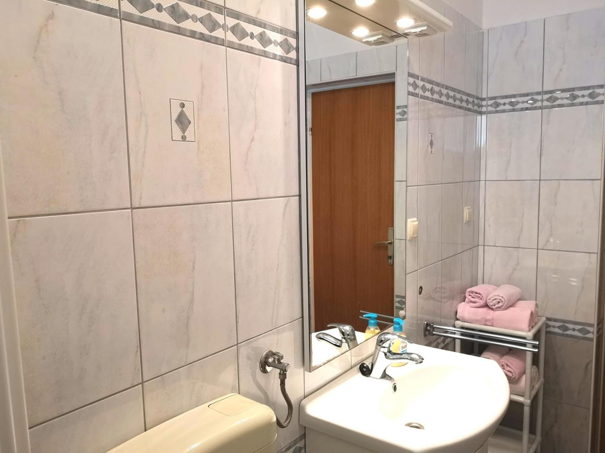 Apartments With A Swimming Pool Banjol, Rab - 11382 객실 사진