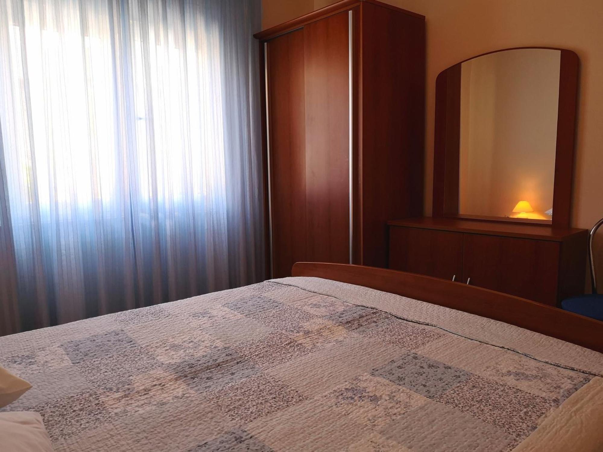 Apartments With A Swimming Pool Banjol, Rab - 11382 객실 사진