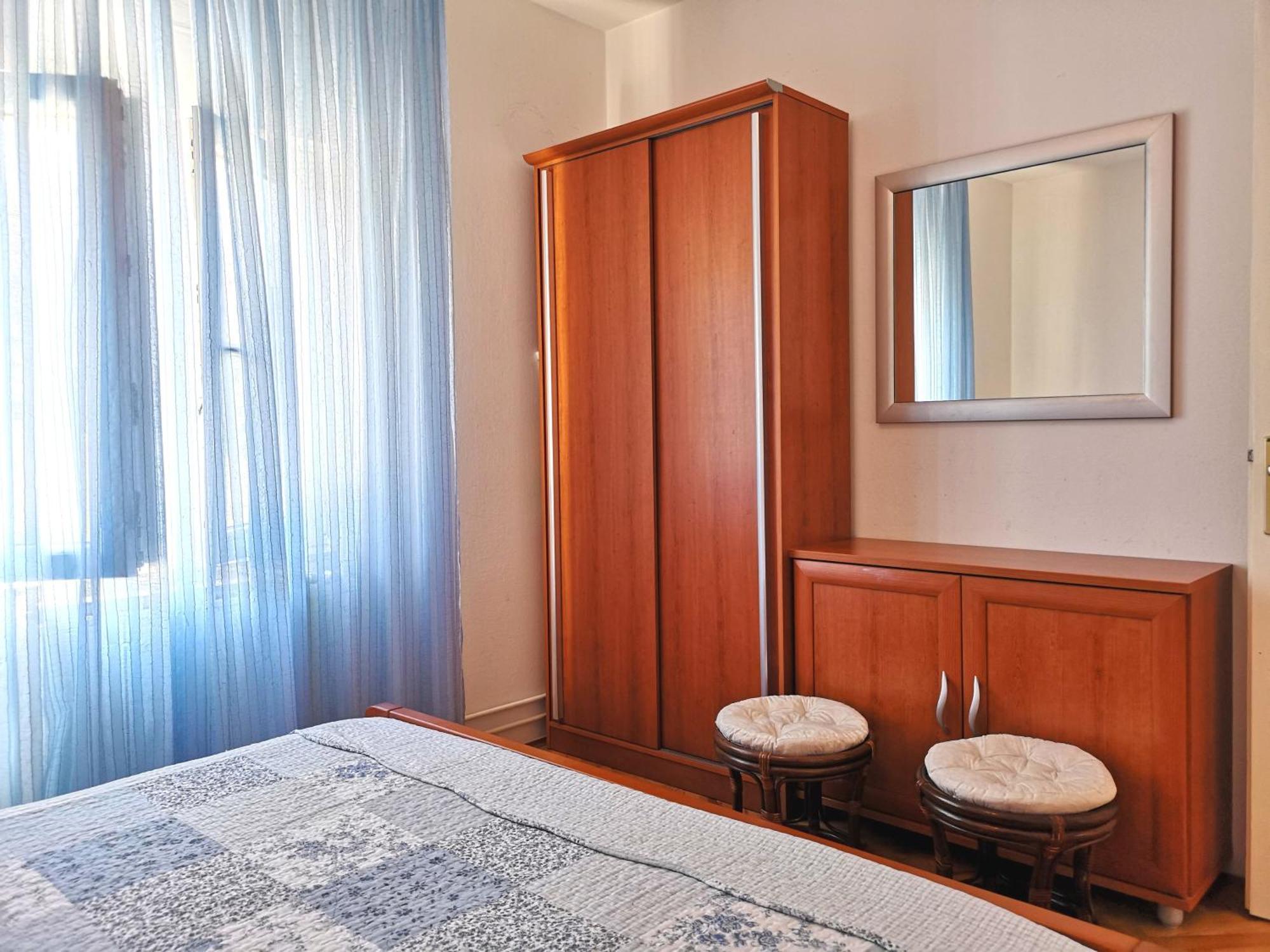 Apartments With A Swimming Pool Banjol, Rab - 11382 객실 사진