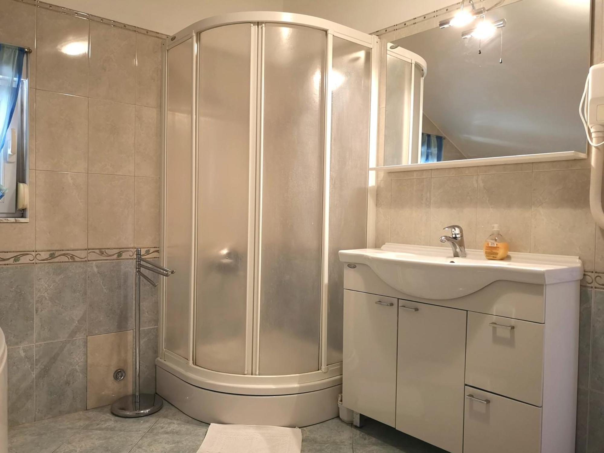 Apartments With A Swimming Pool Banjol, Rab - 11382 객실 사진